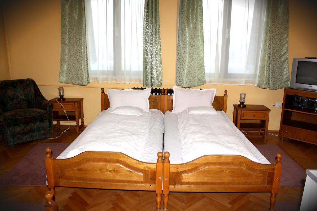 Hotel Tivoli Sovata Quarto foto